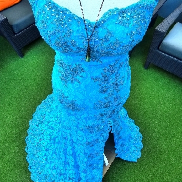 Mari Lee Strapless Lace Gown ✦ Ocean Blue Crystal Beaded Floor‑Length Prom Dress - Picture 8 of 17